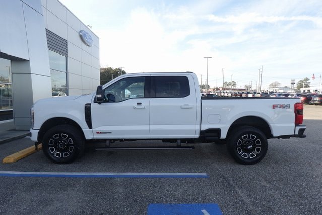 New 2025 Ford F250 Platinum image 3