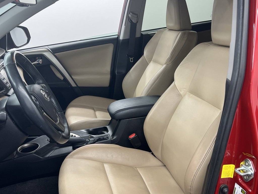 Used 2015 Toyota RAV4 Limited image 9