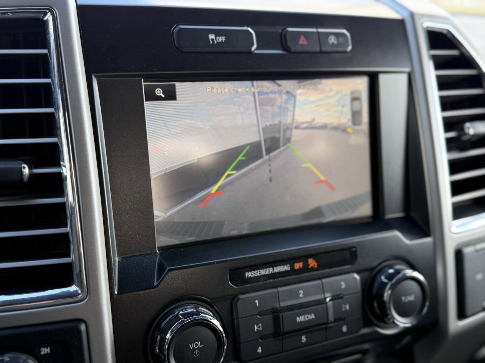 Used 2015 Ford F150 Lariat w/ Equipment Group 501A Mid image 20