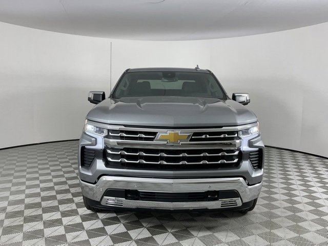 Used 2024 Chevrolet Silverado 1500 LTZ image 2