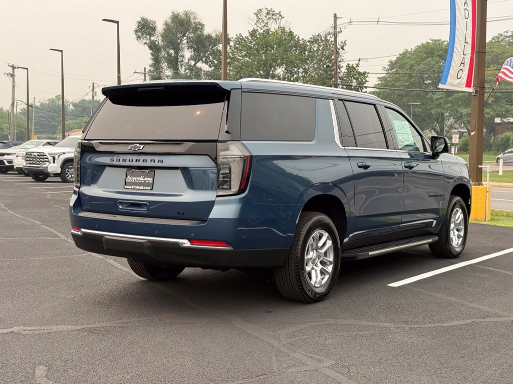 New 2026 Chevrolet Suburban LT w/ Comfort Package AWD/4WD image 4