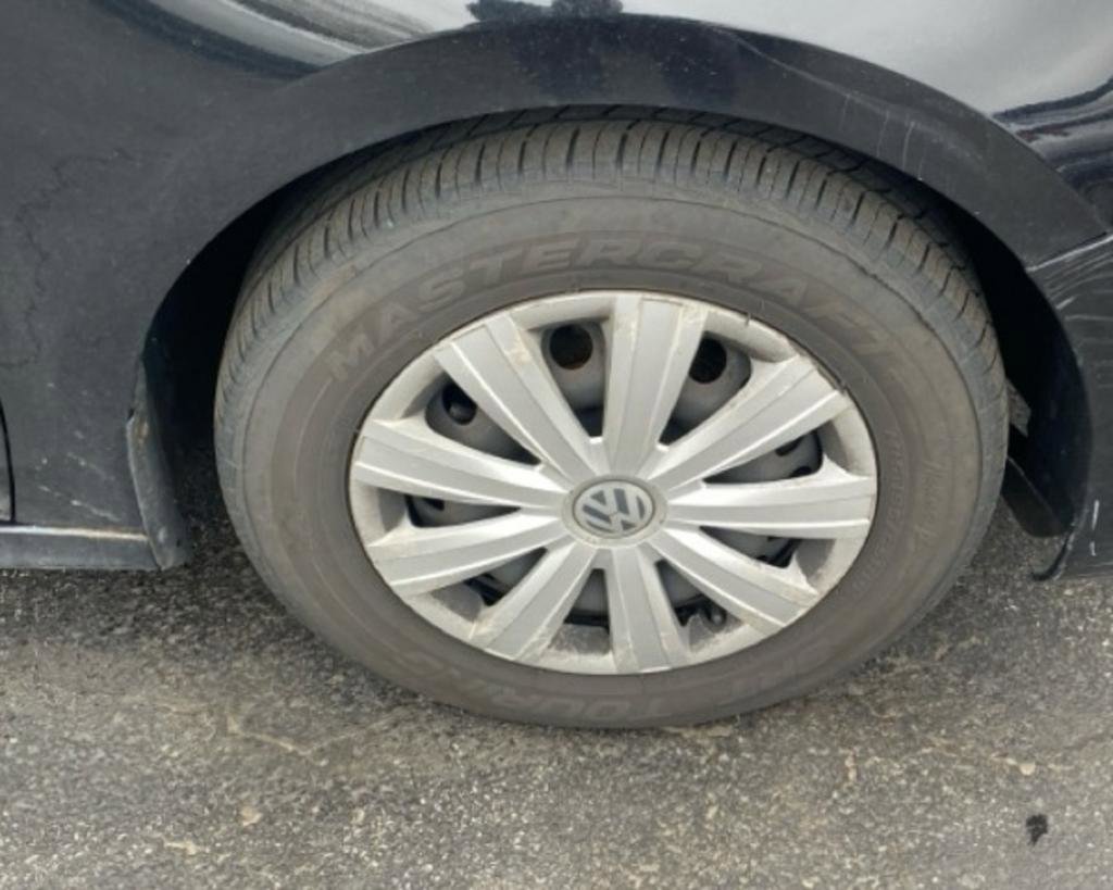 Used 2013 Volkswagen Jetta S FWD image 25
