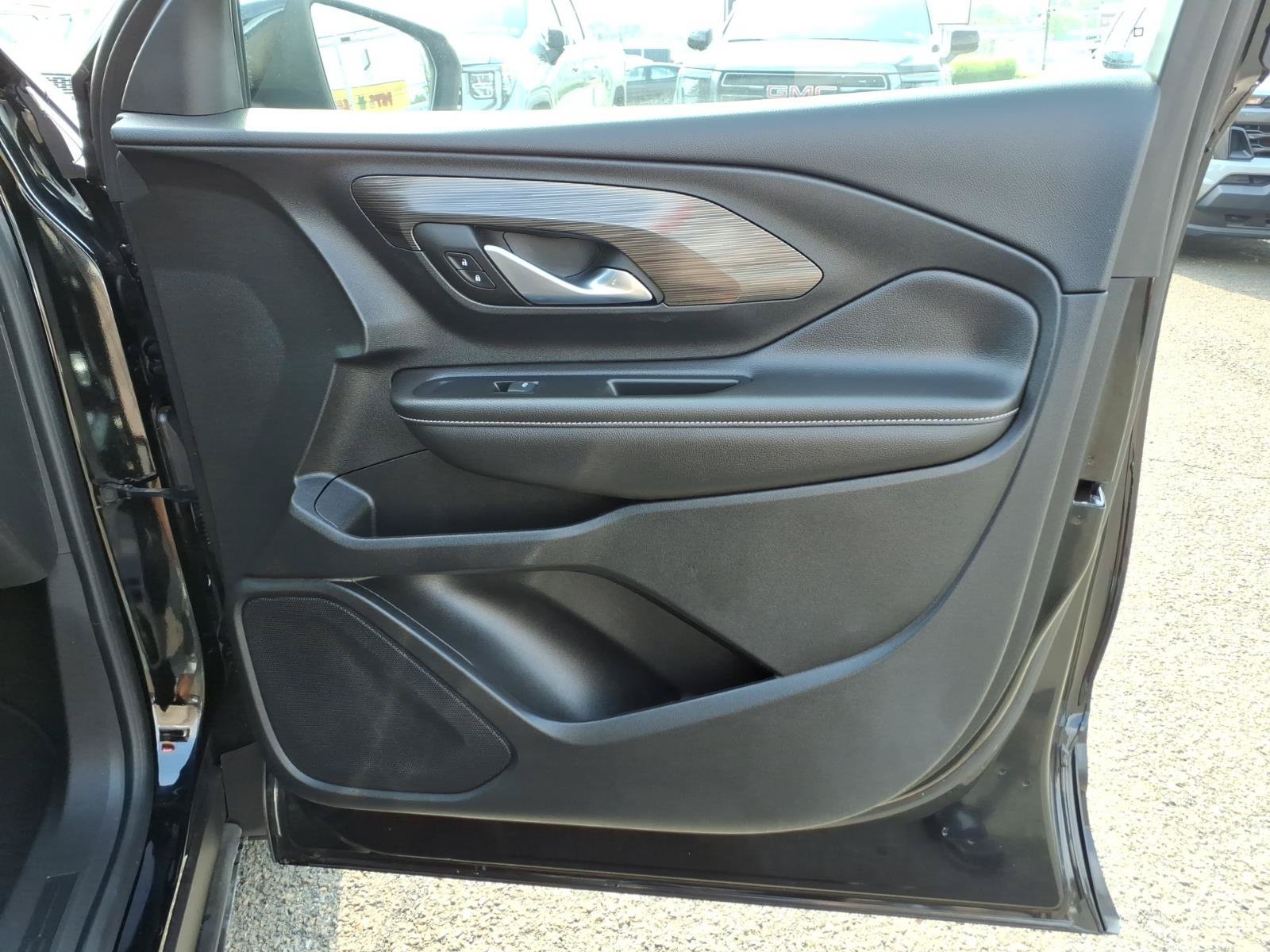 Used 2022 GMC Terrain SLE w/ Driver Convenience Package FWD image 29
