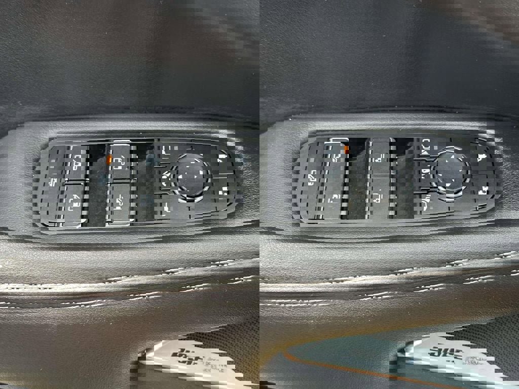 Used 2025 INFINITI QX60 Luxe w/ Black Edition image 22