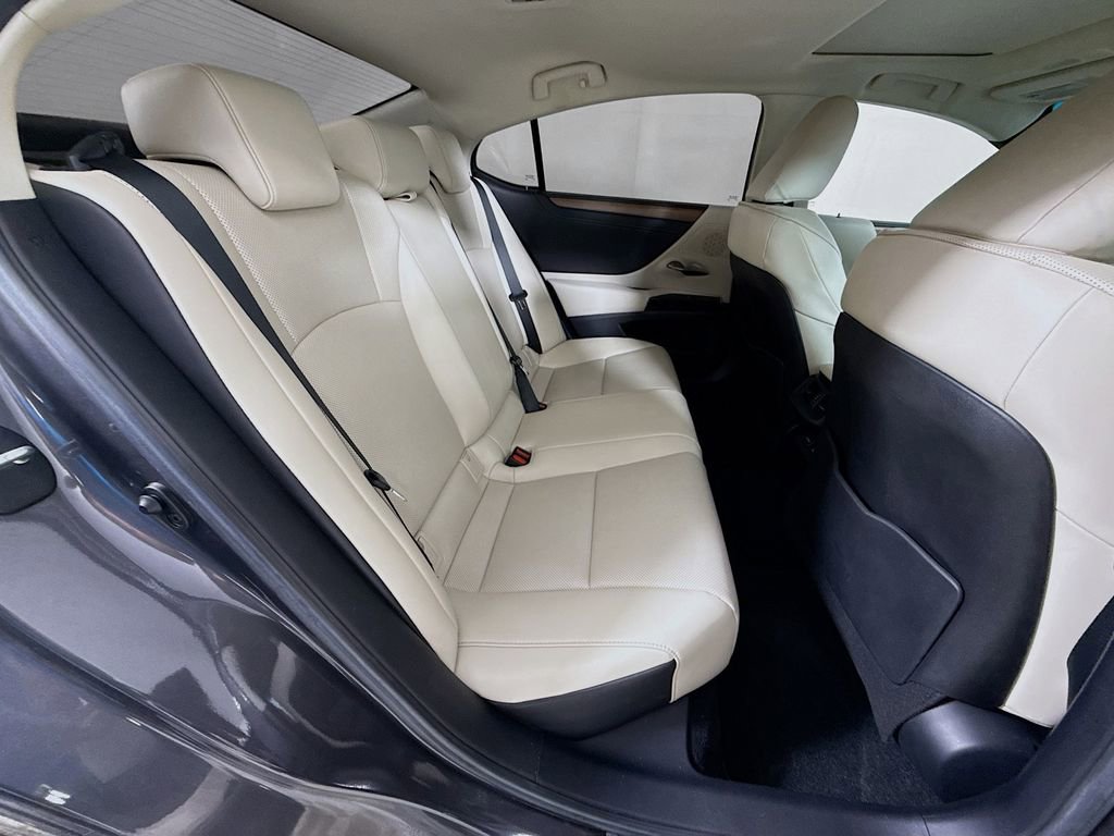 Certified 2023 Lexus ES 350 w/ Premium Package image 29