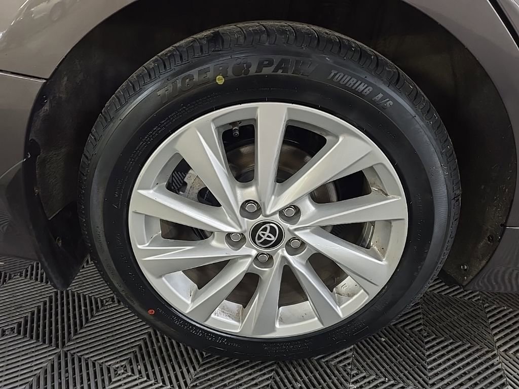 Used 2023 Toyota Camry LE image 13
