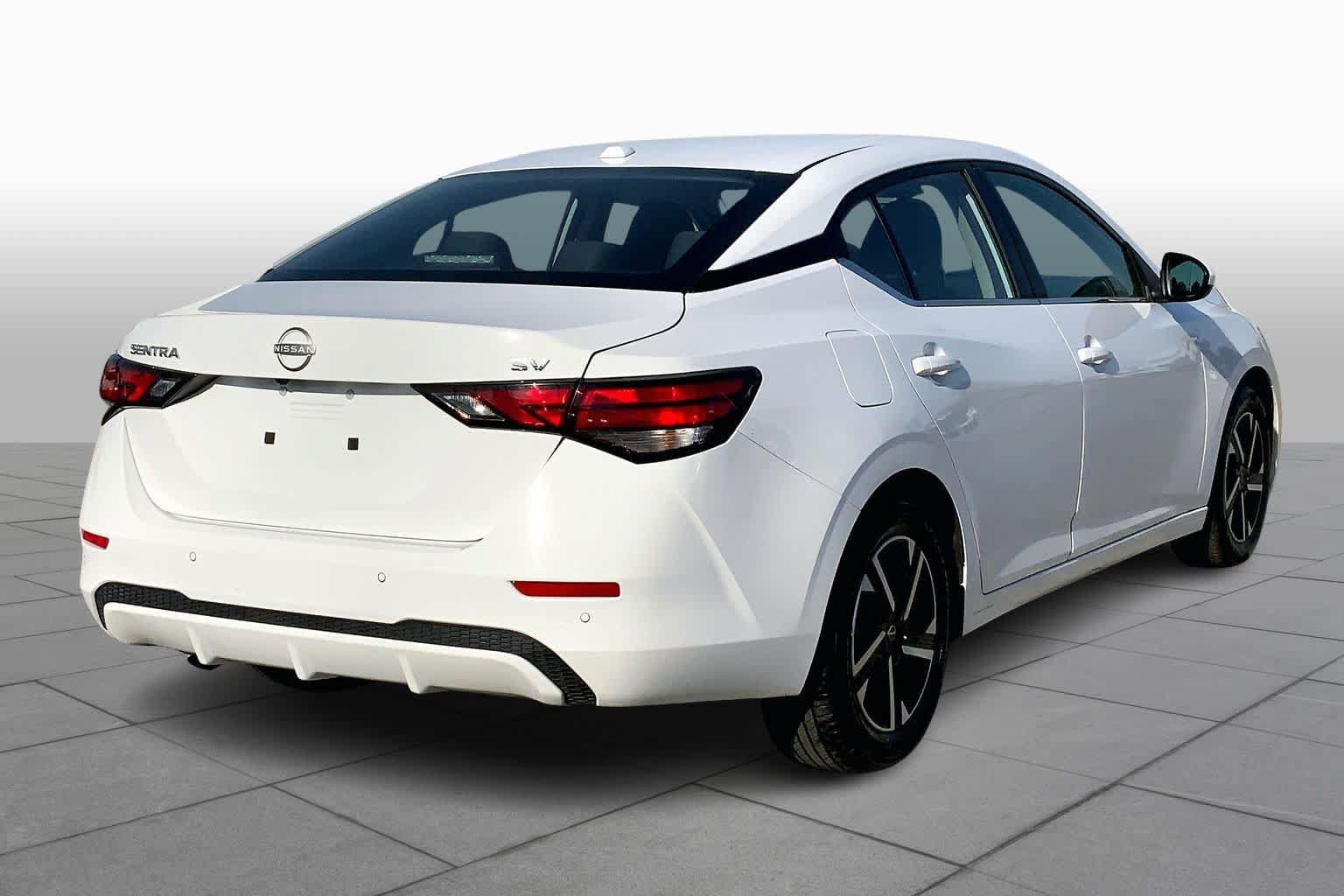 Used 2024 Nissan Sentra SV FWD image 13