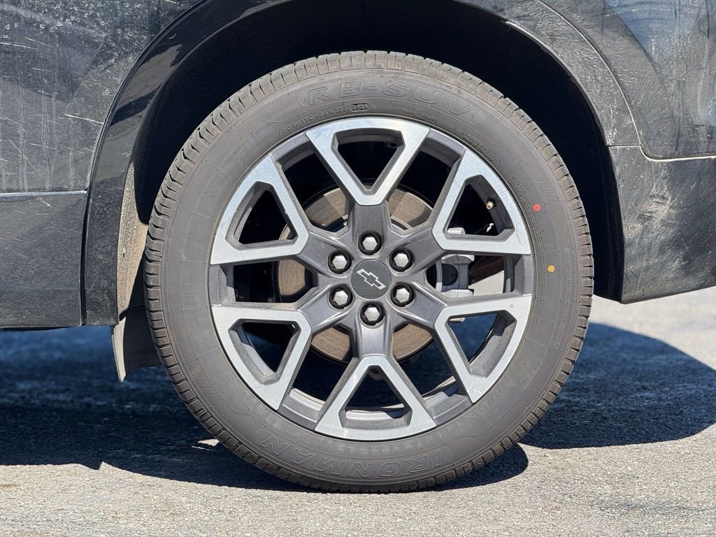 Used 2025 Chevrolet Blazer RS image 3