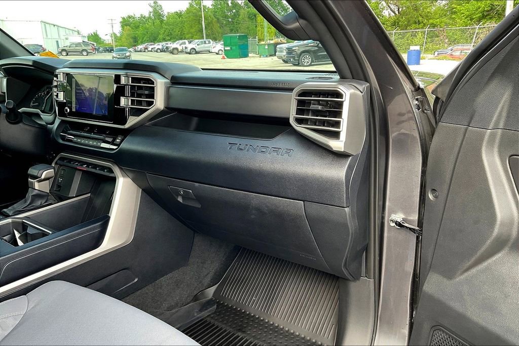 Used 2025 Toyota Tundra SR5 AWD/4WD image 16