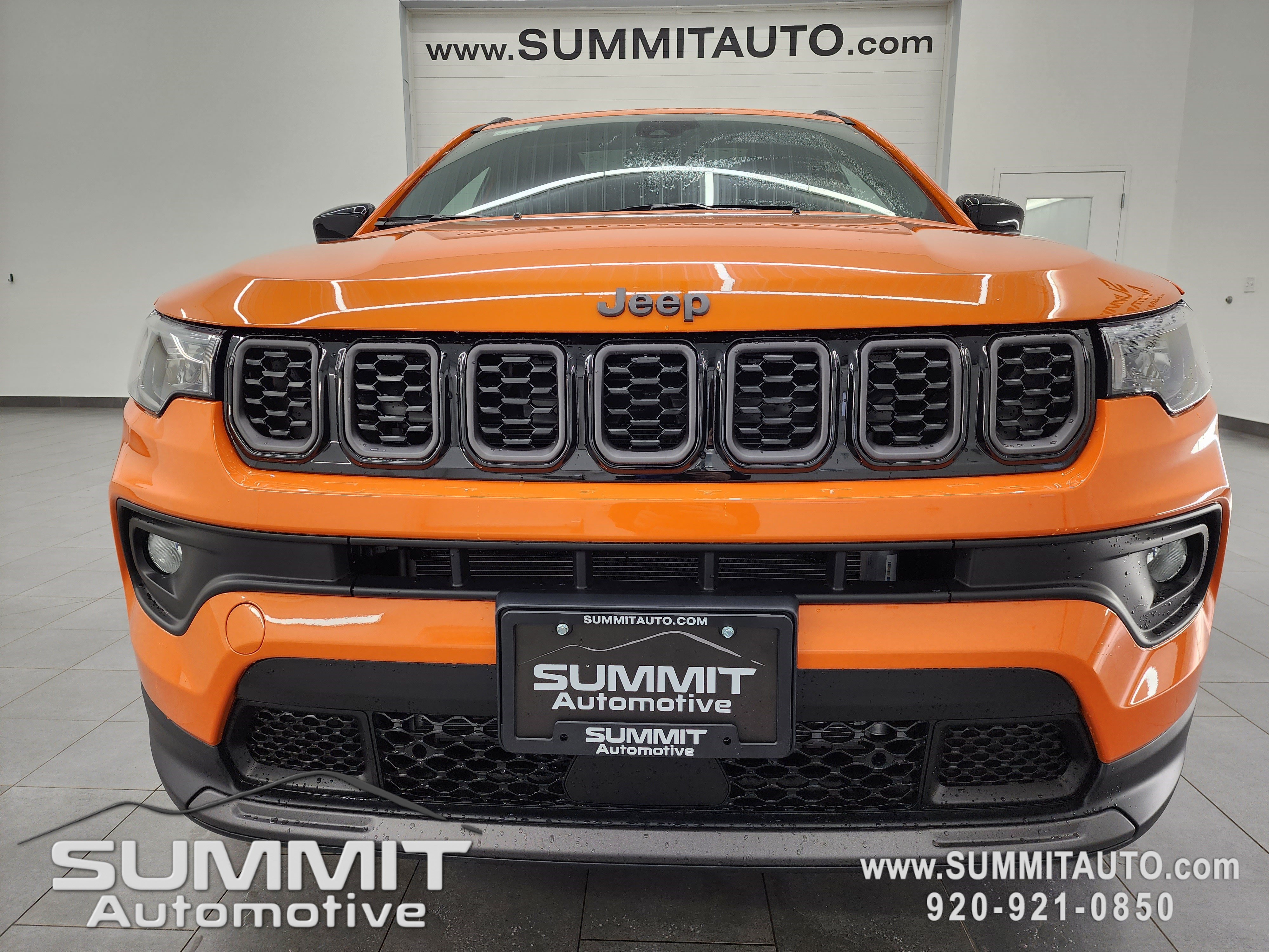 New 2026 Jeep Compass Latitude w/ Sun and Sound Group AWD/4WD image 19