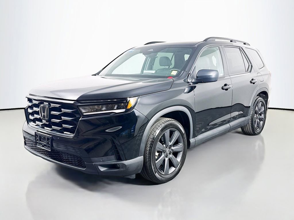 Certified 2023 Honda Pilot Sport image 3