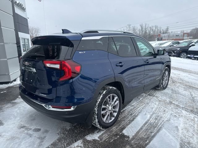 Certified 2022 GMC Terrain SLT w/ Infotainment Package II image 7
