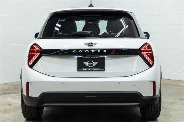 Certified 2025 MINI Cooper S image 10