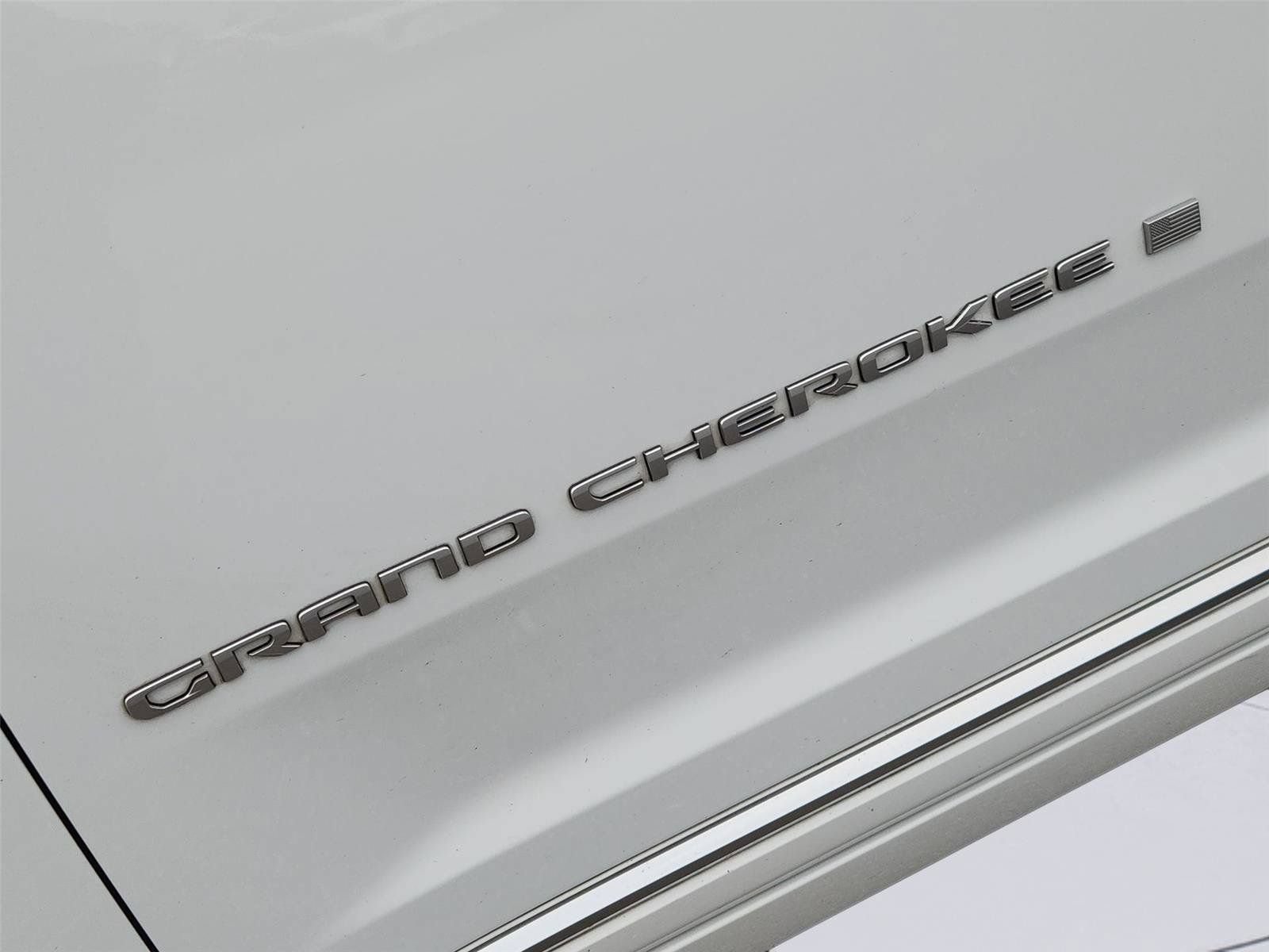 Used 2025 Jeep Grand Cherokee Summit AWD/4WD image 33