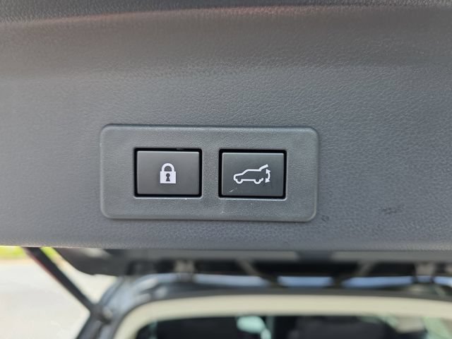 Used 2023 Subaru Ascent Touring AWD/4WD image 11