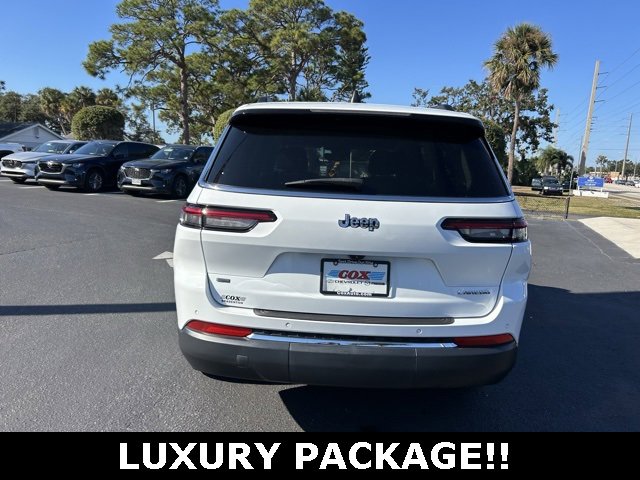 Used 2022 Jeep Grand Cherokee L Laredo w/ Luxury Tech Group I image 5