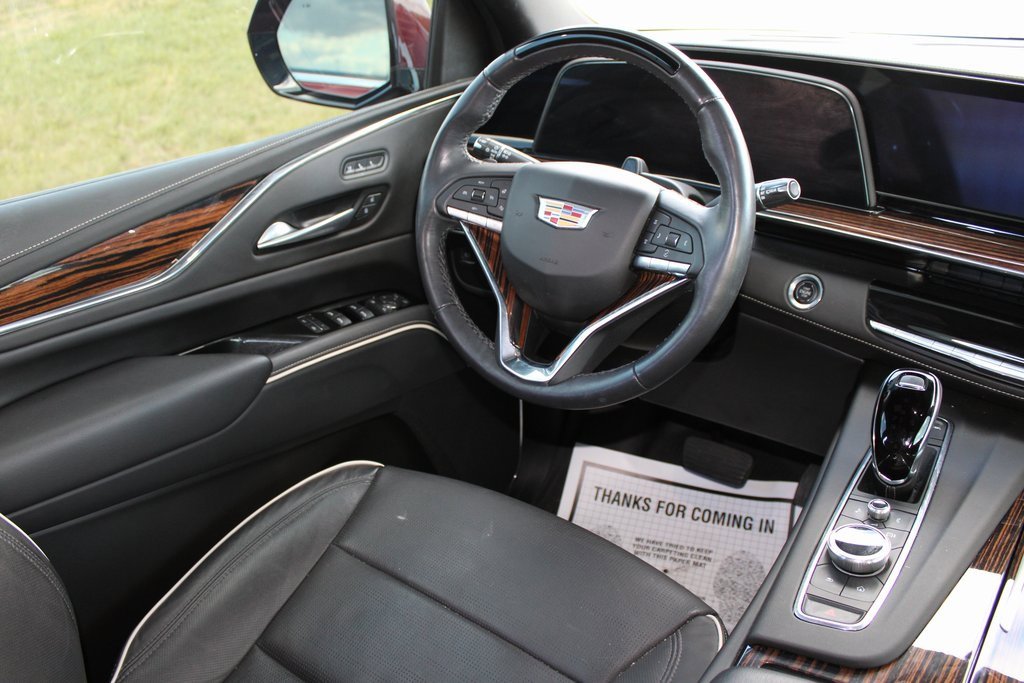 Used 2023 Cadillac Escalade Premium Luxury w/ Performance Package image 35