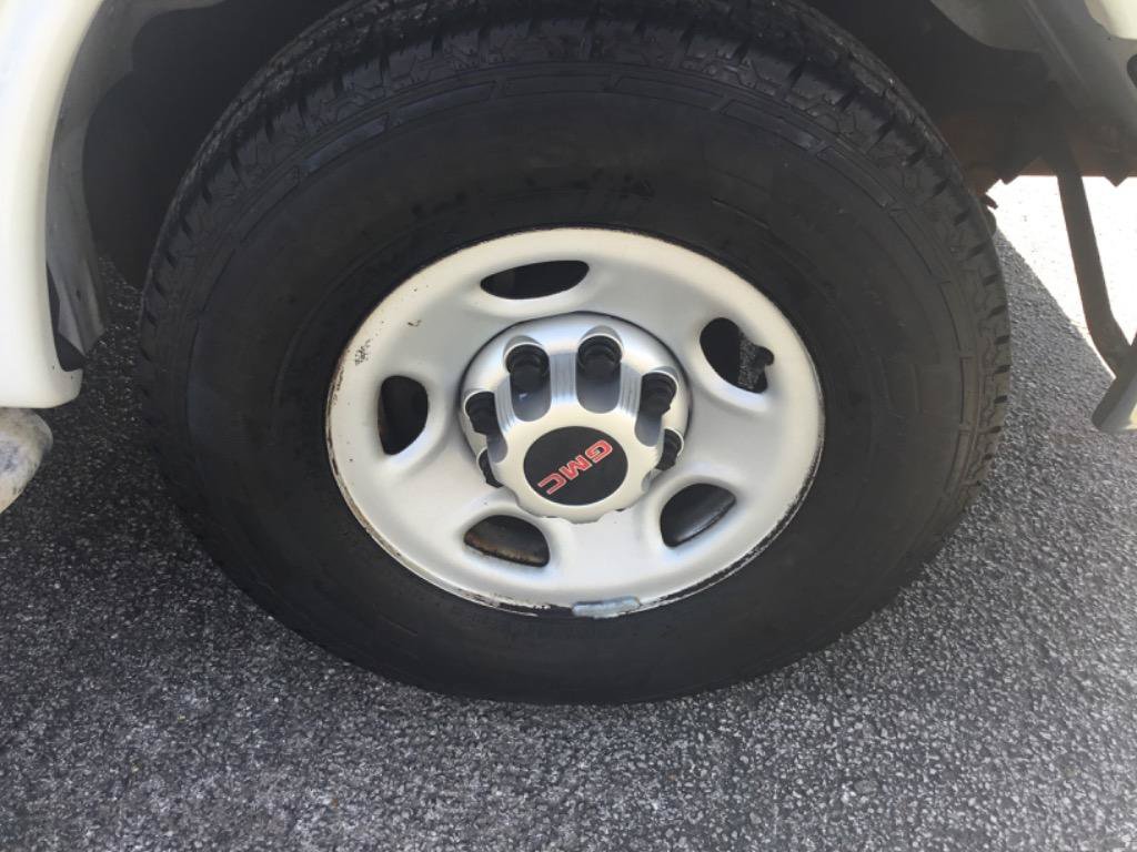 Used 2014 GMC Savana 2500 RWD image 10