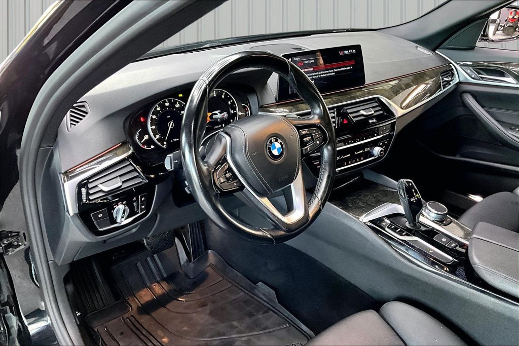 Used 2017 BMW 530i xDrive AWD/4WD image 16