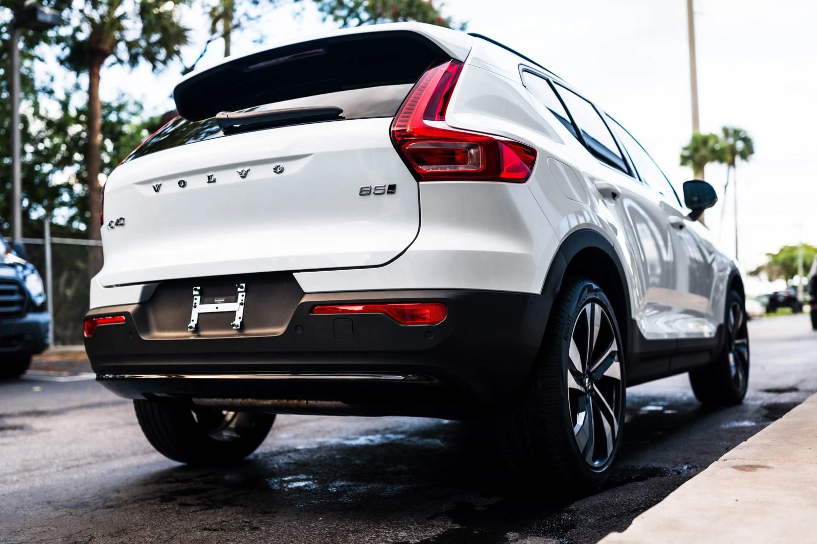 Used 2025 Volvo XC40 B5 Plus w/ Protection Package Premier image 13