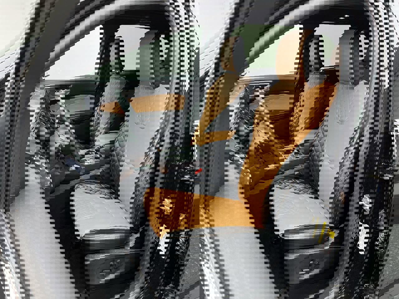 Certified 2024 Ford Edge Titanium w/ Titanium Elite Package AWD/4WD image 11