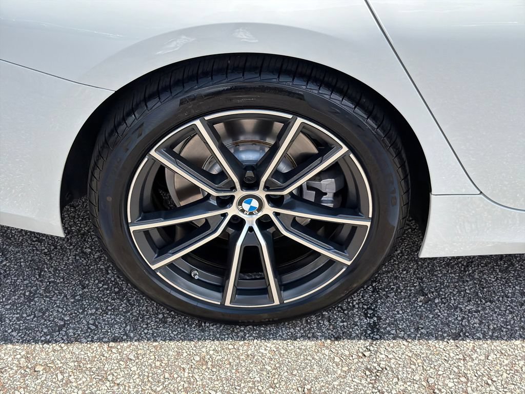Used 2019 BMW 330i Sedan w/ Convenience Package RWD image 17