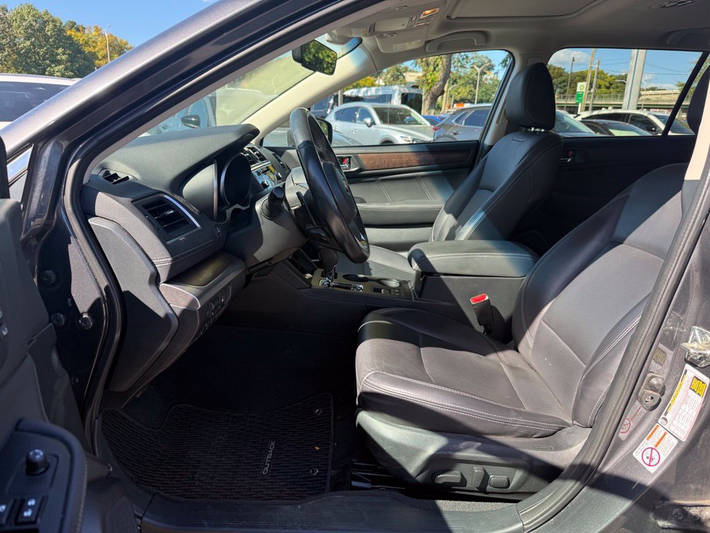 Used 2018 Subaru Outback 2.5i Limited AWD/4WD image 22