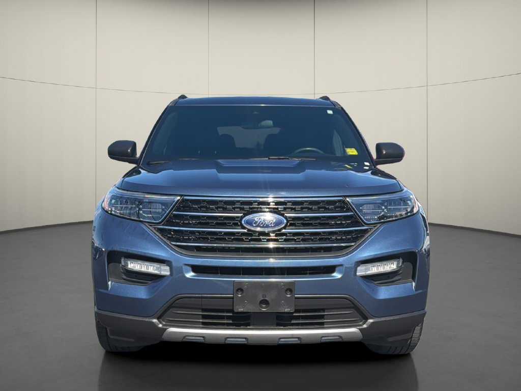 Used 2020 Ford Explorer XLT w/ Equipment Group 202A AWD/4WD image 2