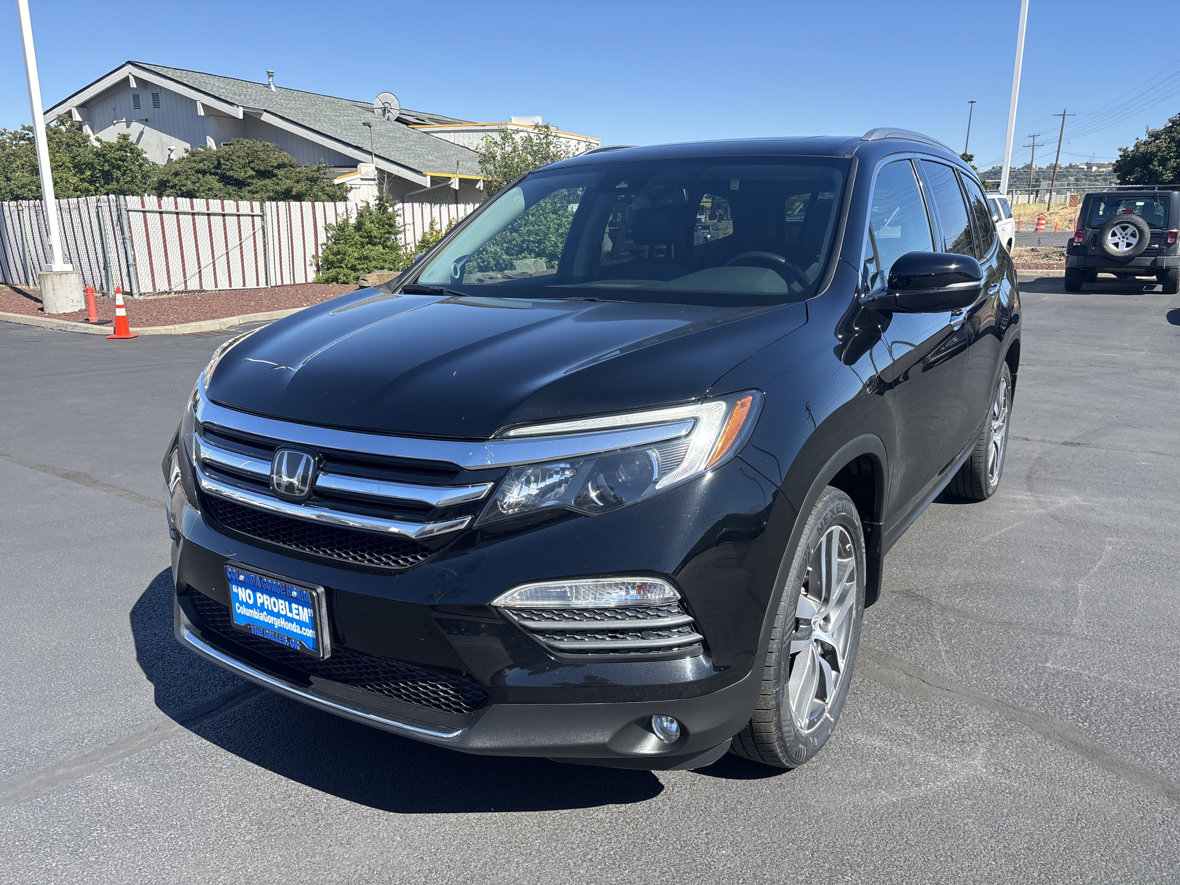 Certified 2018 Honda Pilot Touring image 1