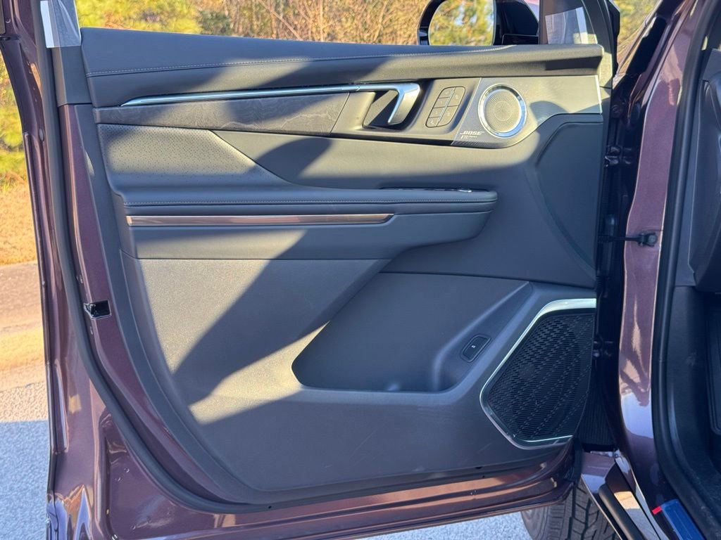 New 2026 Buick Enclave Avenir w/ Super Cruise Package image 17