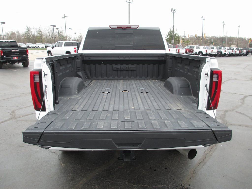 Used 2025 GMC Sierra 2500 Denali Ultimate image 8