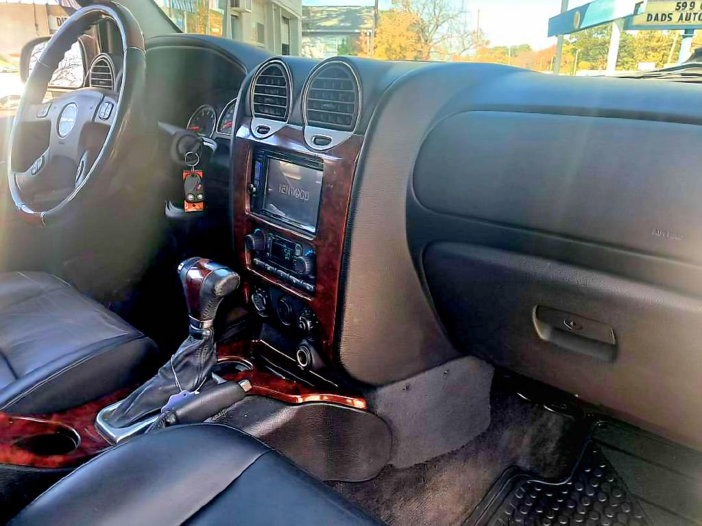 Used 2006 GMC Envoy XL Denali image 5