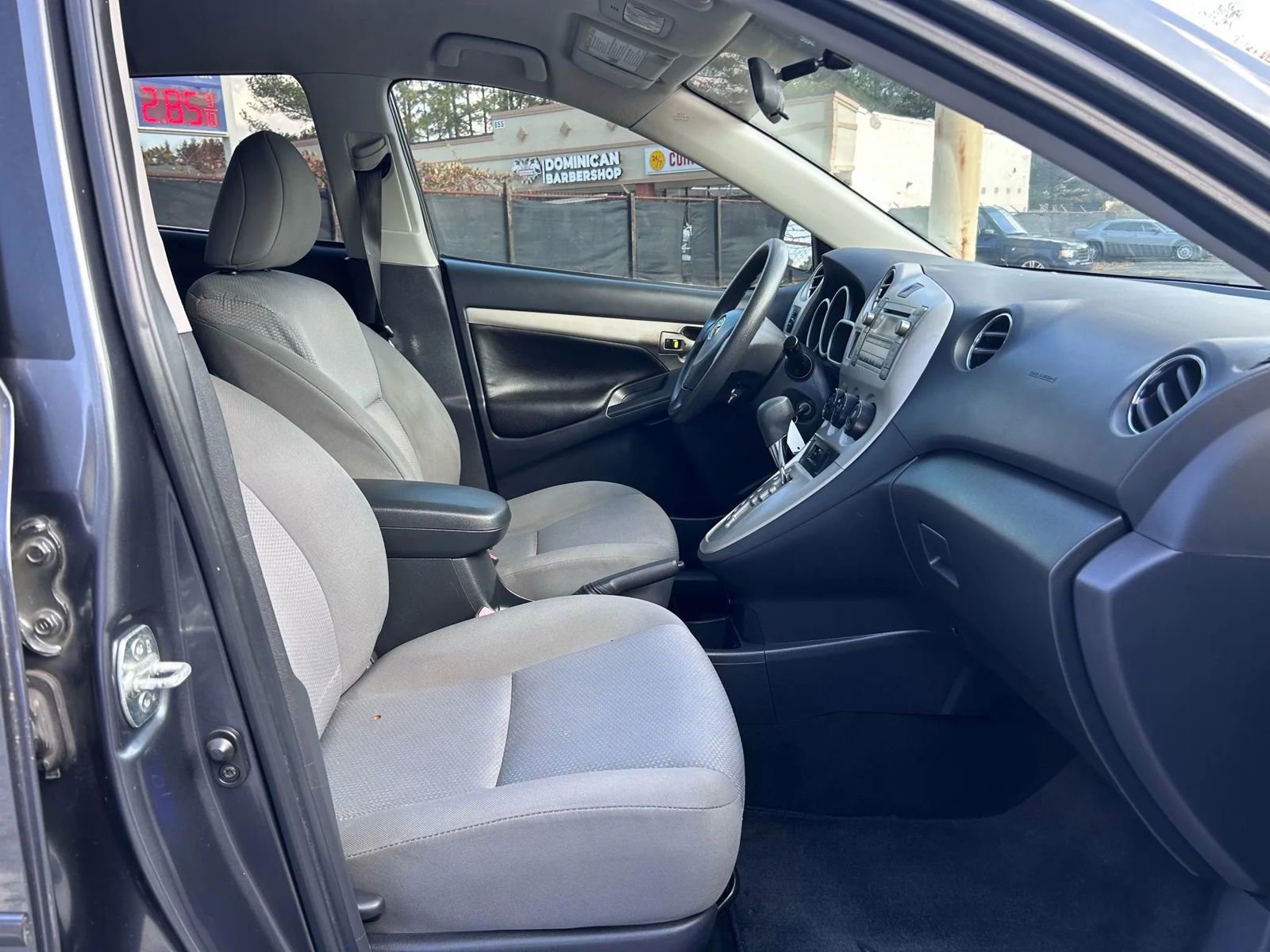 Used 2010 Toyota Matrix image 9