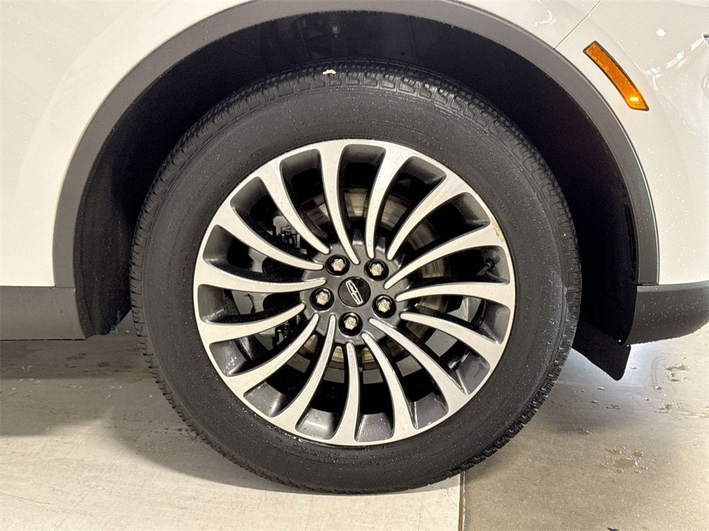 Used 2022 Lincoln Aviator AWD w/ Premium Package image 9