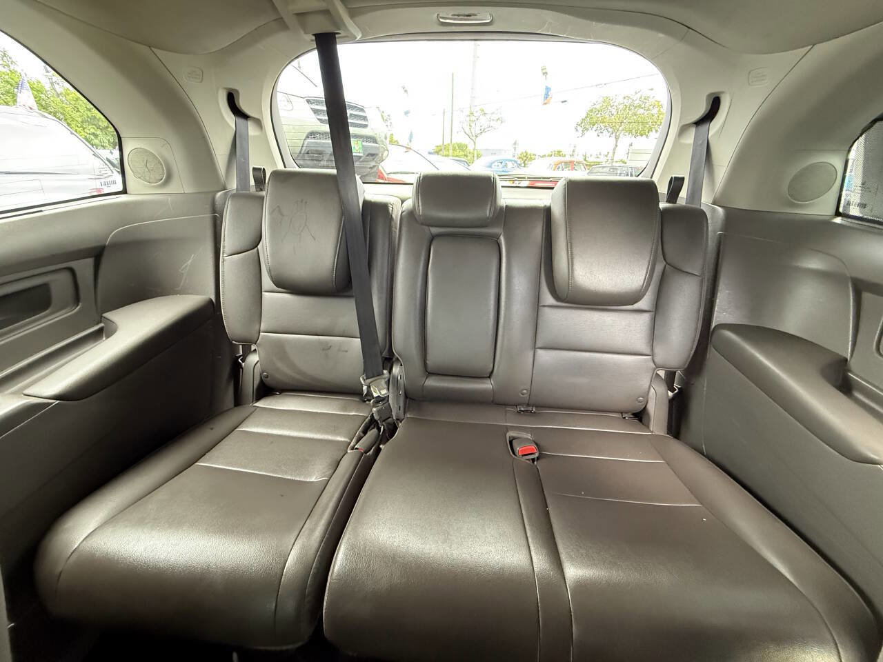 Used 2015 Honda Odyssey Touring Elite image 16