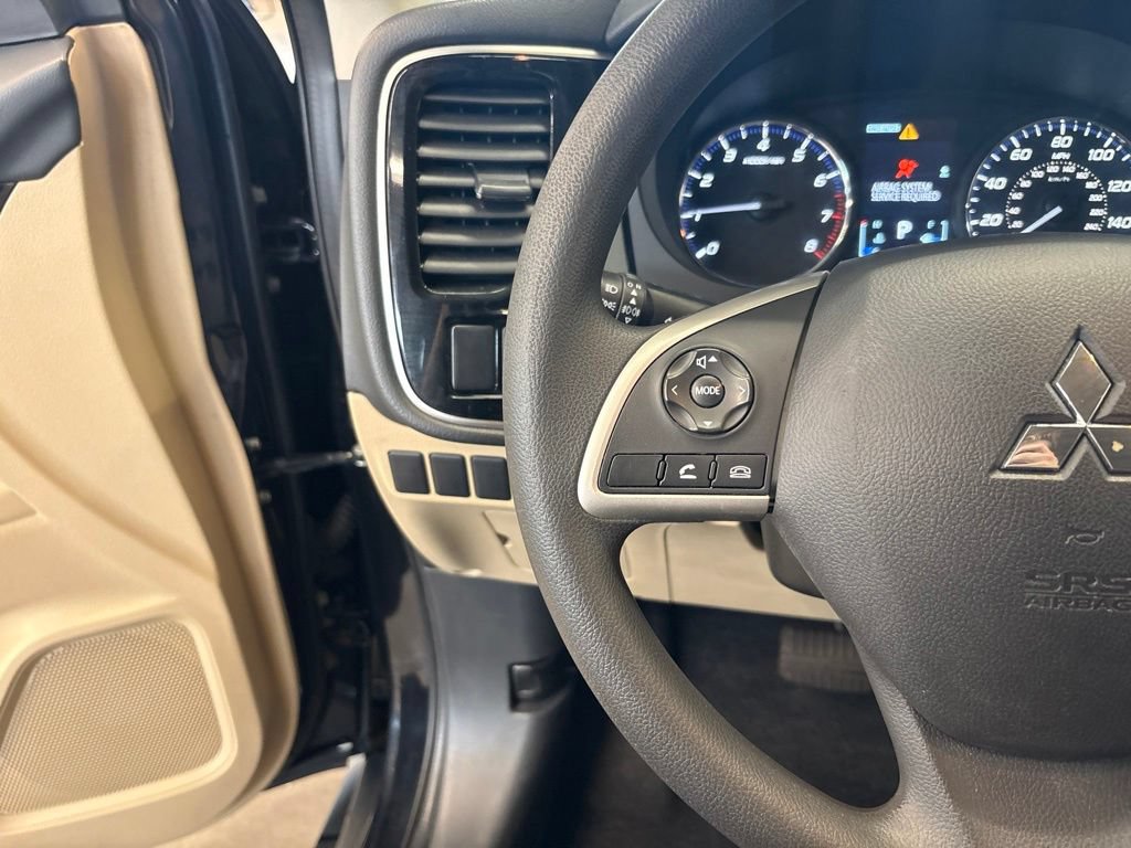 Used 2019 Mitsubishi Outlander SE AWD/4WD image 20