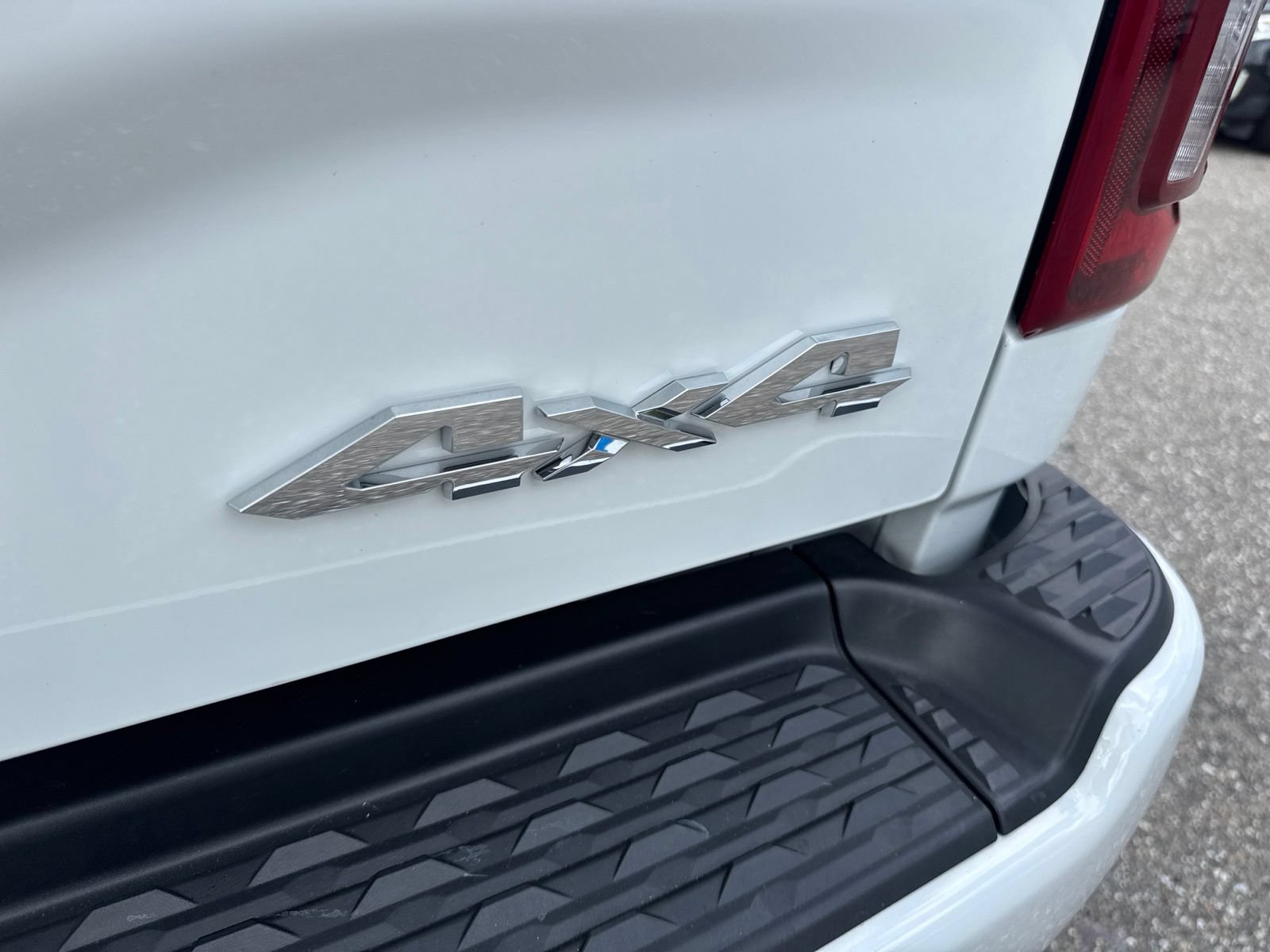 Used 2026 RAM 3500 Laramie AWD/4WD image 19