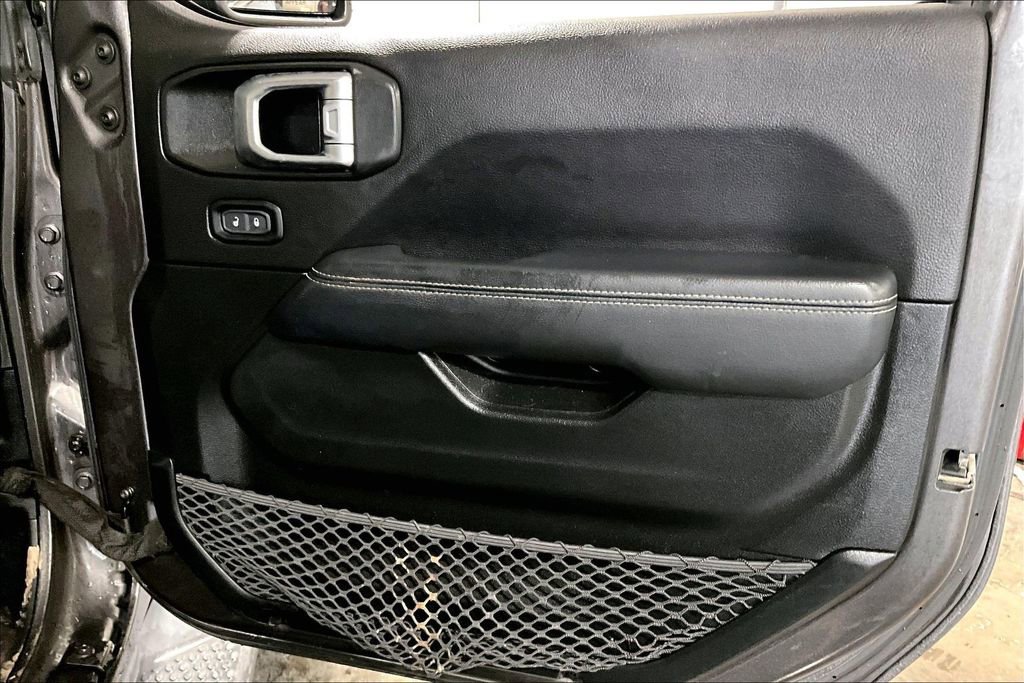 Used 2019 Jeep Wrangler Unlimited Sahara image 23