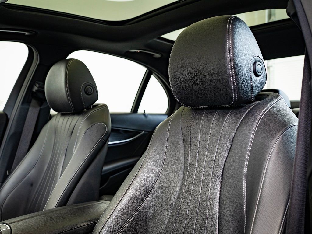 Used 2018 Mercedes-Benz E 400 4MATIC Sedan image 21