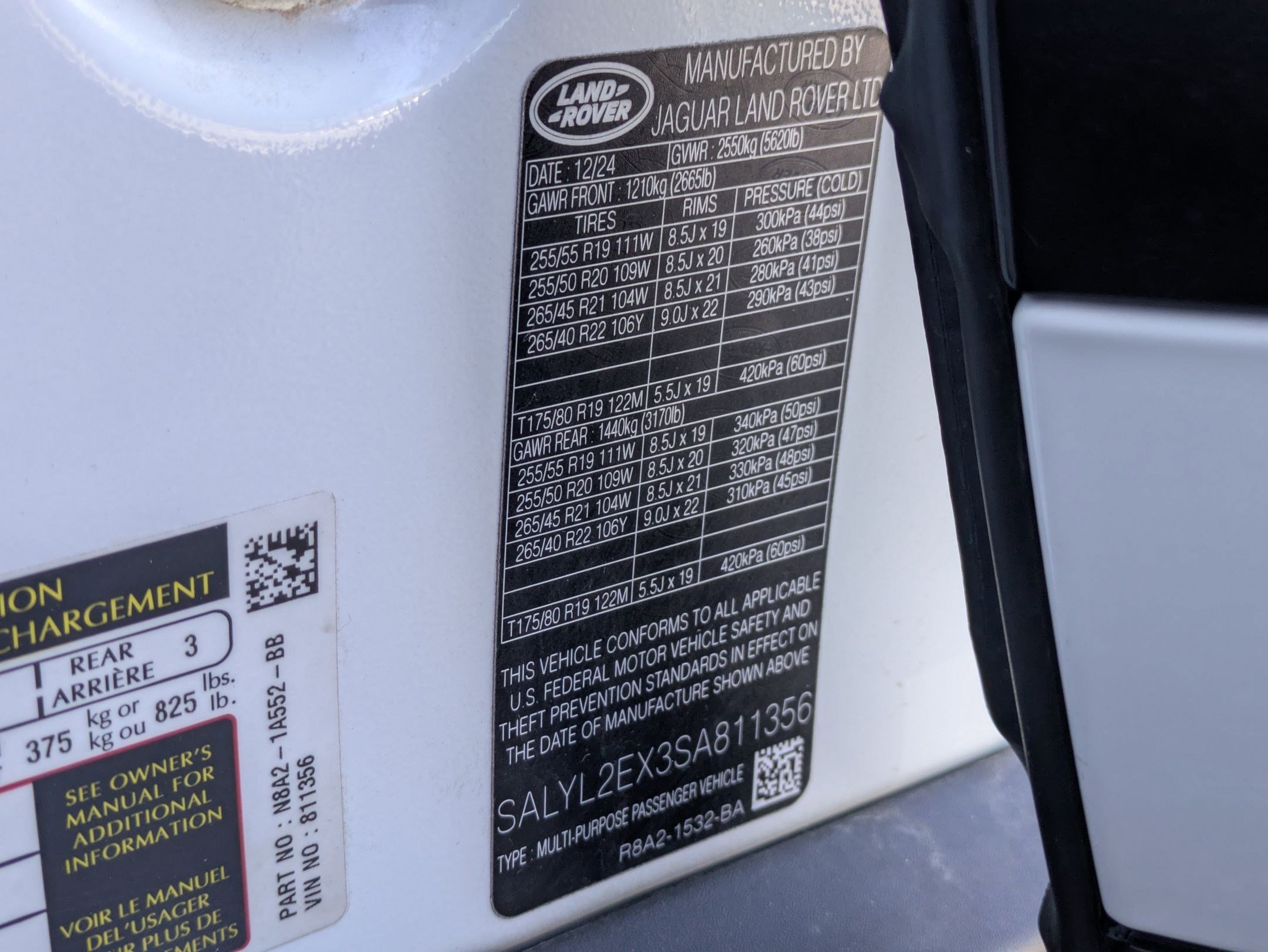 Used 2025 Land Rover Range Rover Velar Dynamic SE image 37