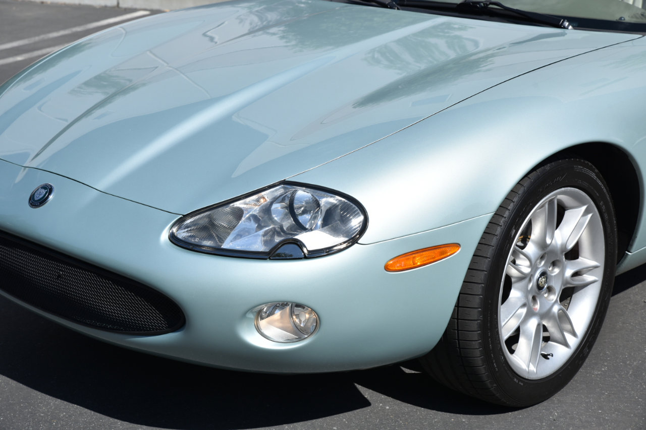 Used 2001 Jaguar XK8 Convertible image 36