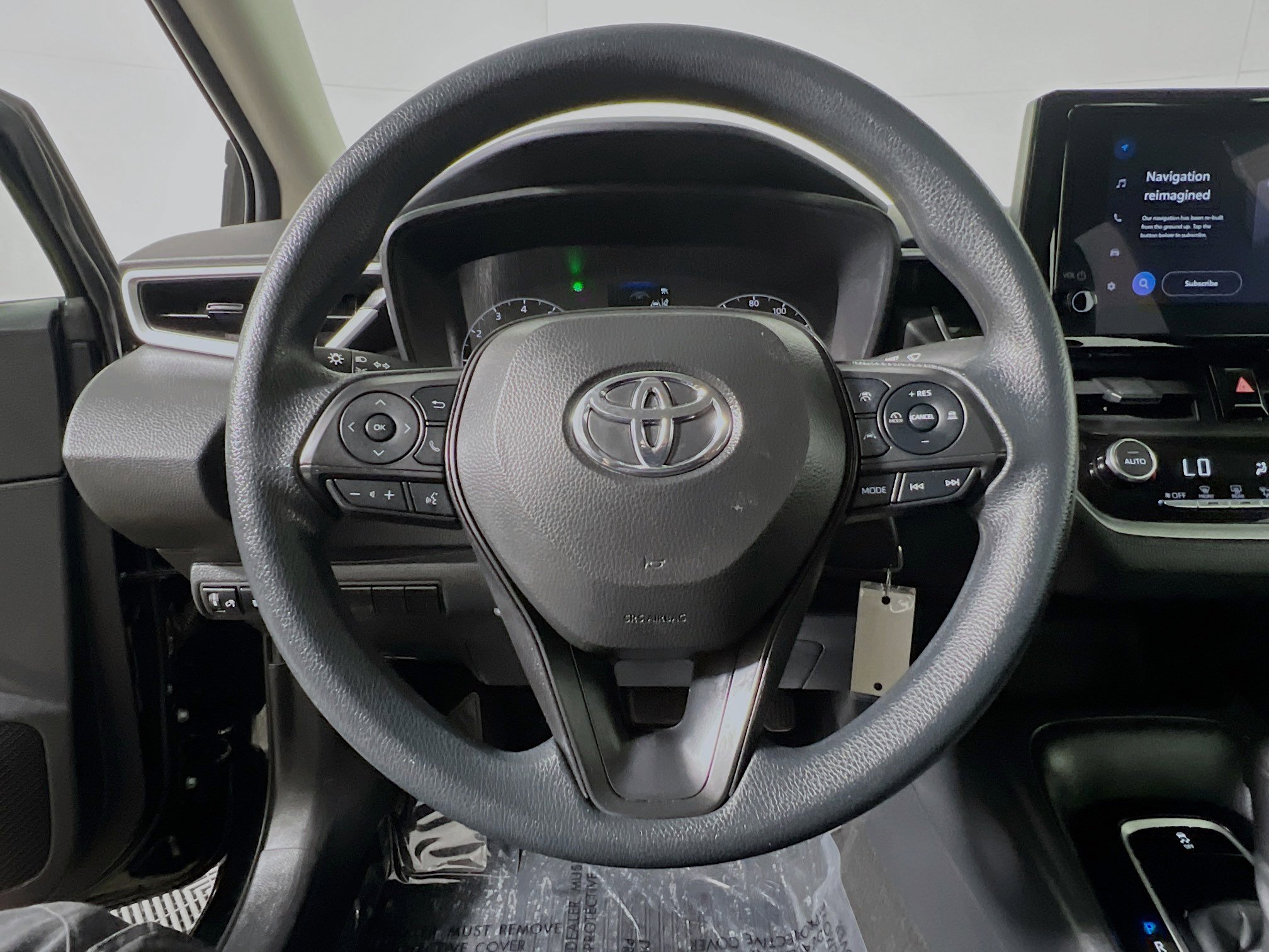 Used 2024 Toyota Corolla LE FWD image 17