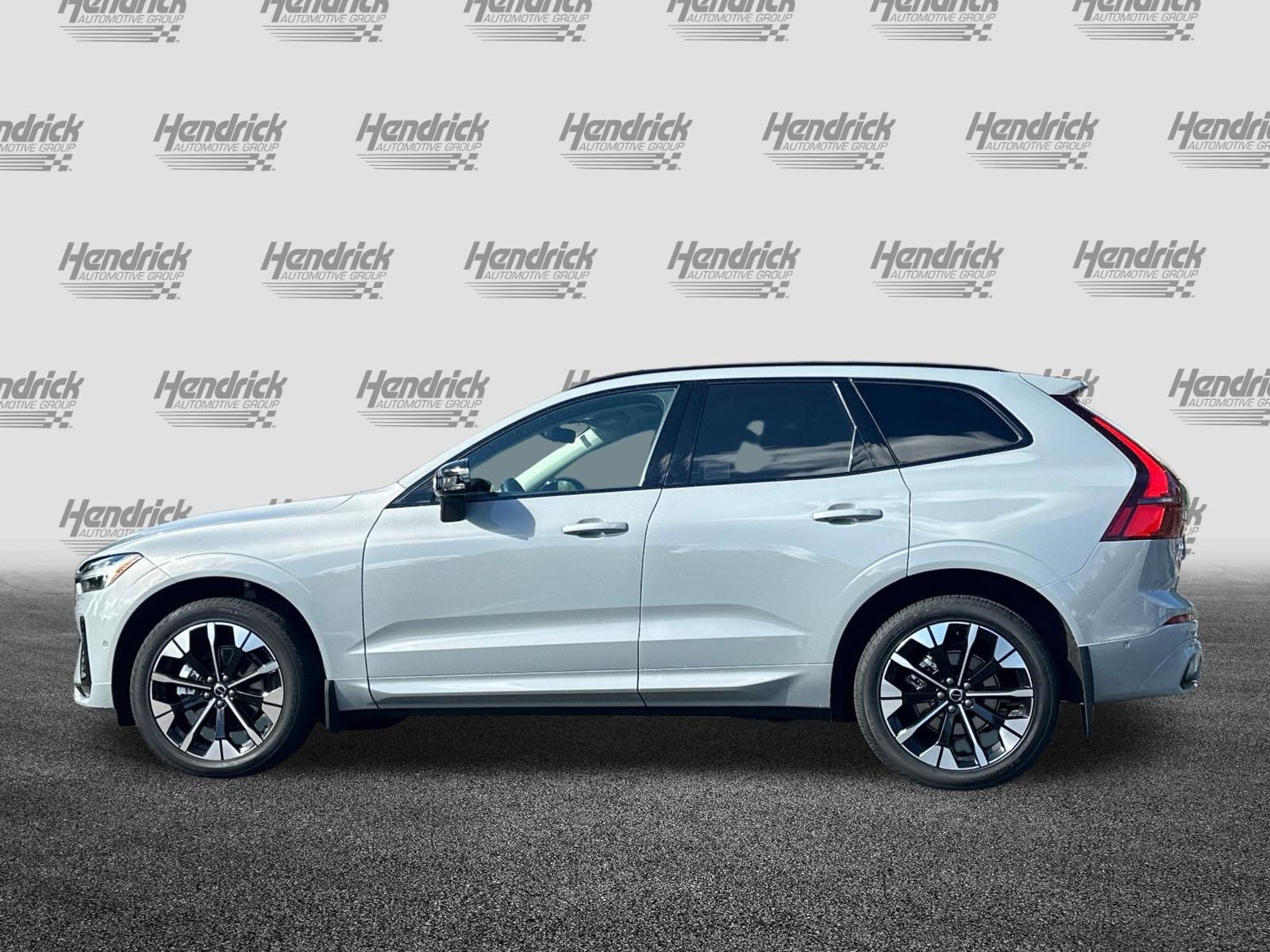 Used 2026 Volvo XC60 B5 Plus w/ Climate Package AWD/4WD image 8