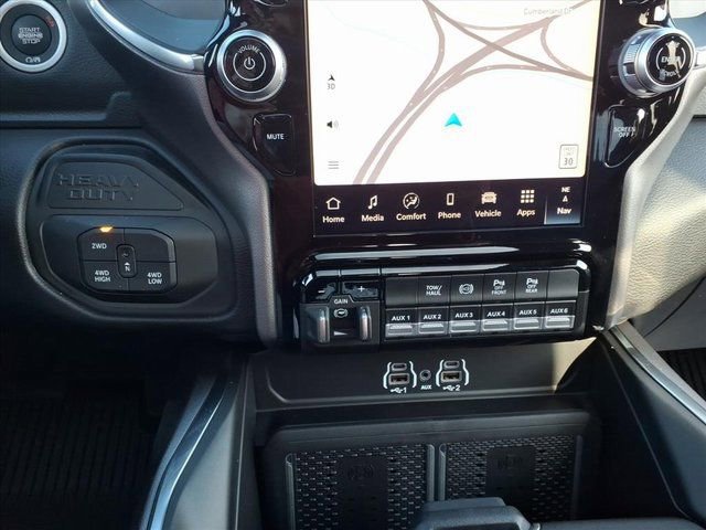 New 2026 RAM 2500 Laramie AWD/4WD image 17