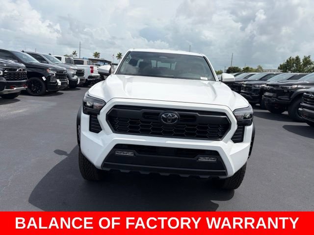 Used 2025 Toyota Tacoma TRD Off-Road w/ TRD Off Road Upgrade Package AWD/4WD image 2