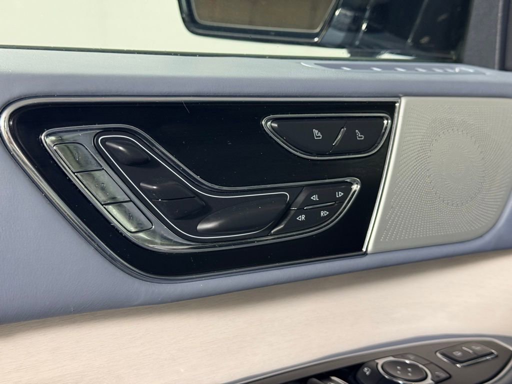 Certified 2023 Lincoln Navigator L Black Label AWD/4WD image 16
