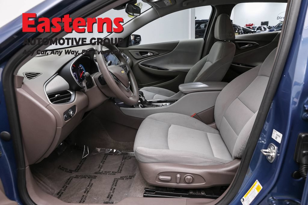 Used 2025 Chevrolet Malibu LT FWD image 16