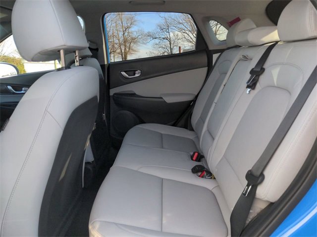 Used 2022 Hyundai Kona Limited w/ Winter Weather Package image 12