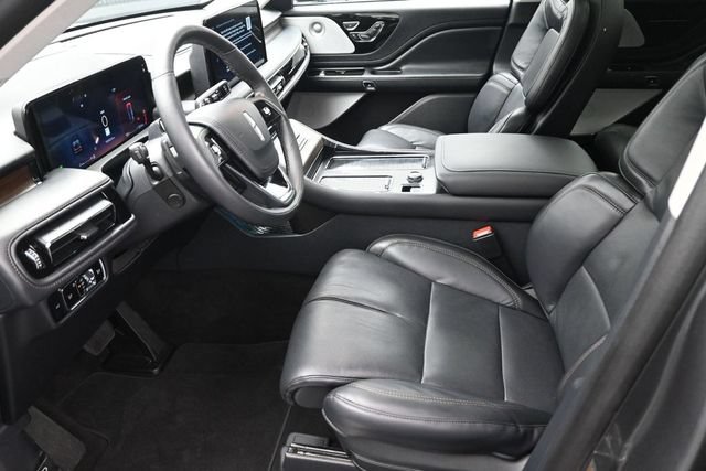 Certified 2025 Lincoln Aviator Reserve w/ Equipment Group 201A AWD/4WD image 10