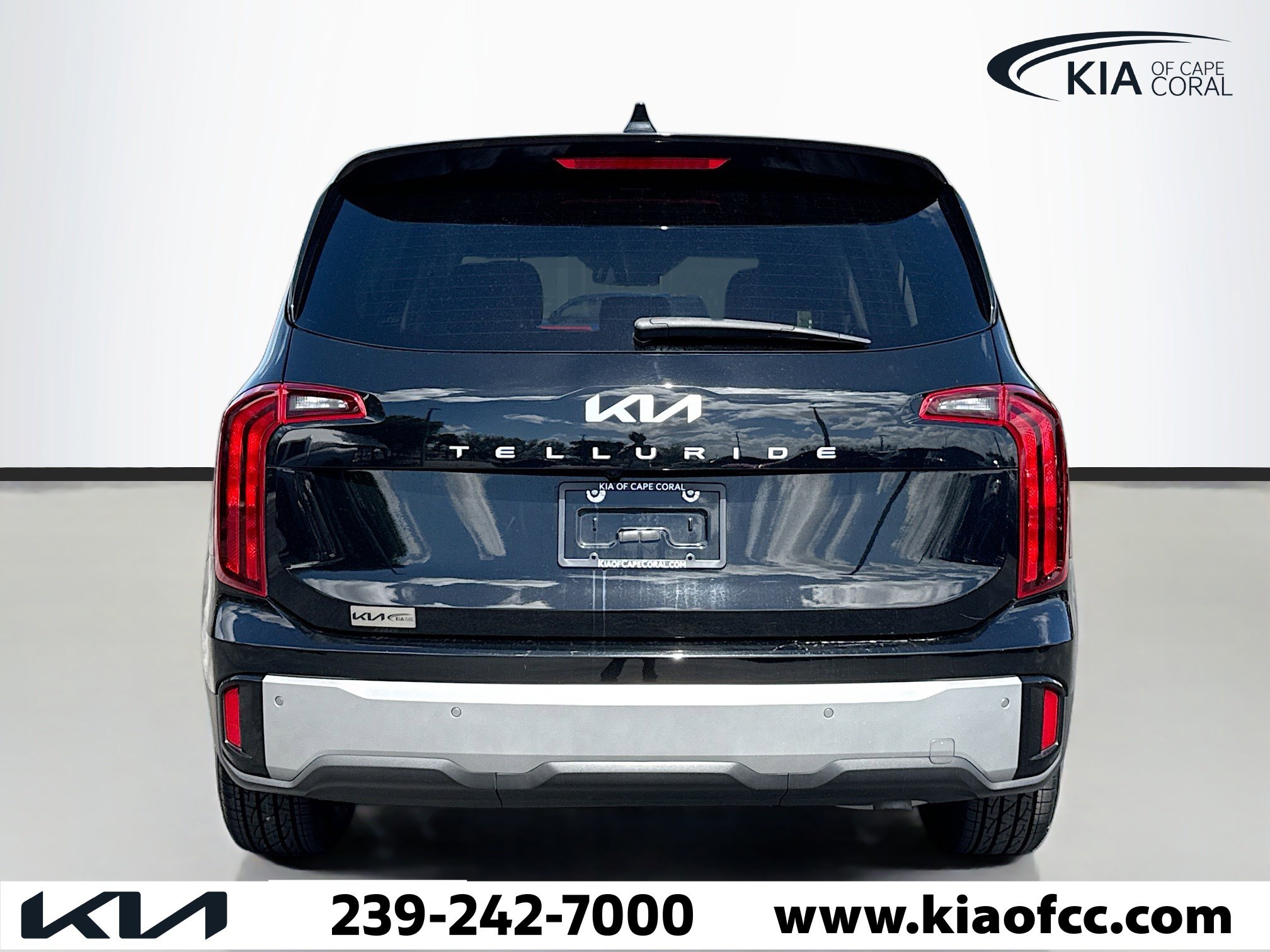 Certified 2023 Kia Telluride LX image 4
